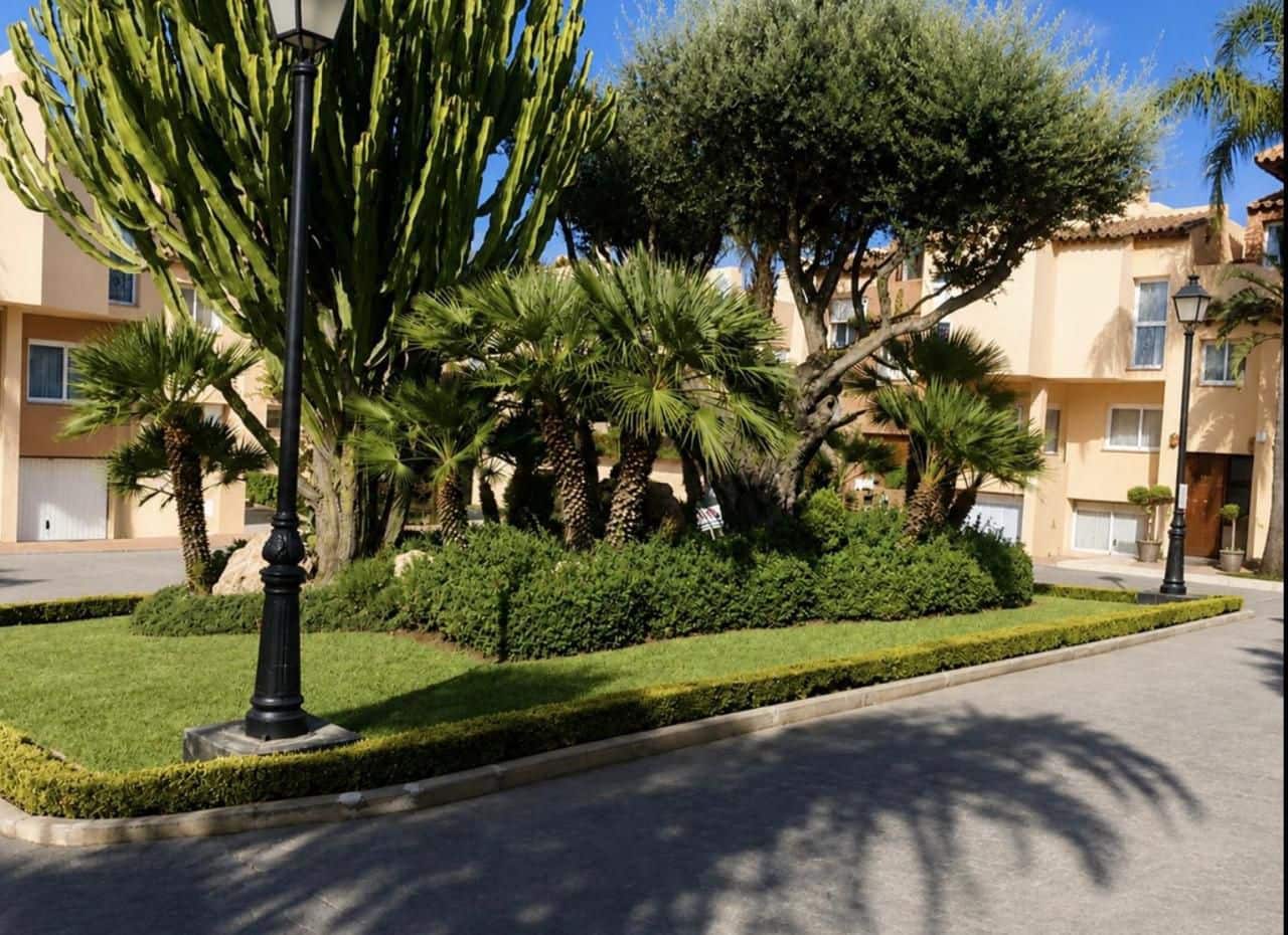 3 Zimmer Reihenhaus zu verkaufen in Nueva Andalucia mit Pool Garage - 540.000 € (Ref: 10090724)