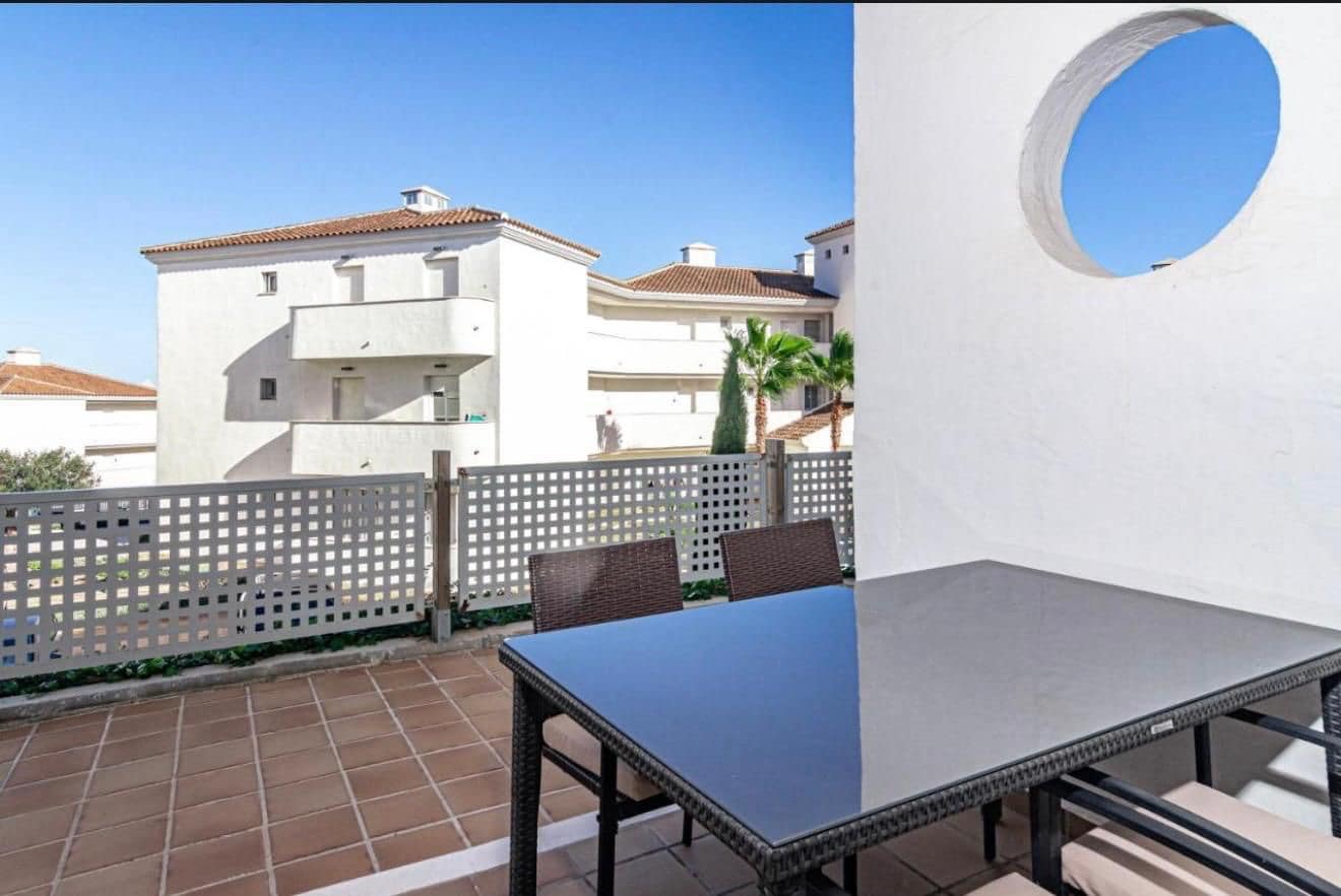 2 bedroom Apartment for rent in Manilva with pool garage - € 1,500 (Ref: 10098179)