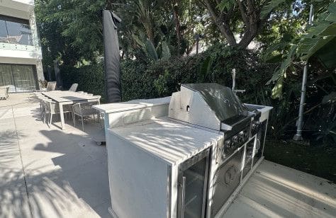 4 soveværelse Villa til salg i Puerto Banus, Marbella med swimmingpool garage - € 2.980.000 (Ref: 10098180)
