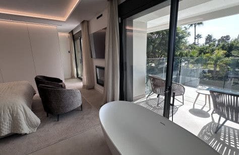 Chalet de 4 habitaciones en Marbella en venta con piscina garaje - 2.980.000 € (Ref: 10098180)