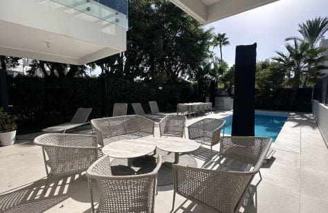 4 soveværelse Villa til salg i Puerto Banus, Marbella med swimmingpool garage - € 2.980.000 (Ref: 10098180)