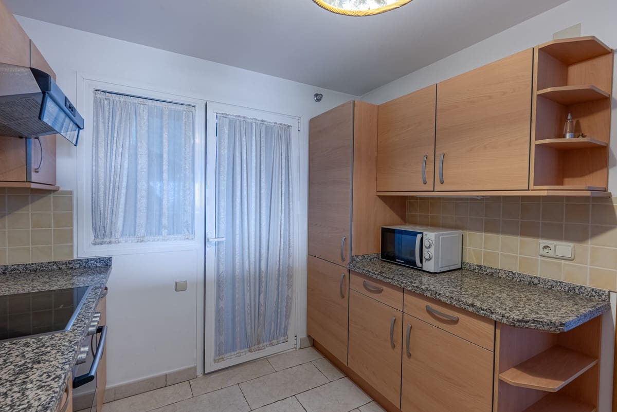 2 chambre Appartement à vendre à Benahavis avec piscine garage - 455 000 € (Ref: 10098181)