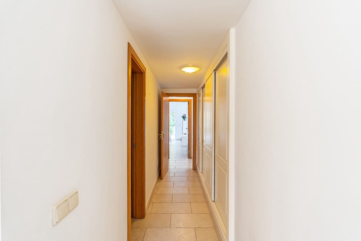 2 chambre Appartement à vendre à Benahavis avec piscine garage - 455 000 € (Ref: 10098181)