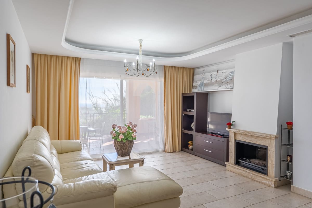 2 chambre Appartement à vendre à Benahavis avec piscine garage - 455 000 € (Ref: 10098181)
