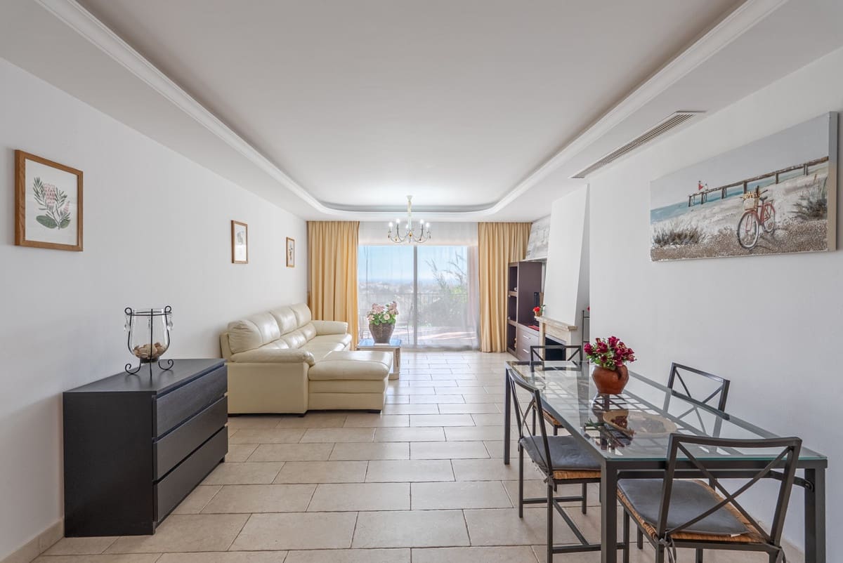 2 chambre Appartement à vendre à Benahavis avec piscine garage - 455 000 € (Ref: 10098181)