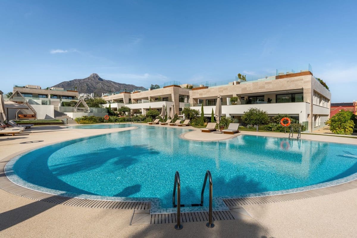 4 sovrum Lägenhet att hyra i Golden Mile med pool garage - 20 000 € (Ref: 10102212)