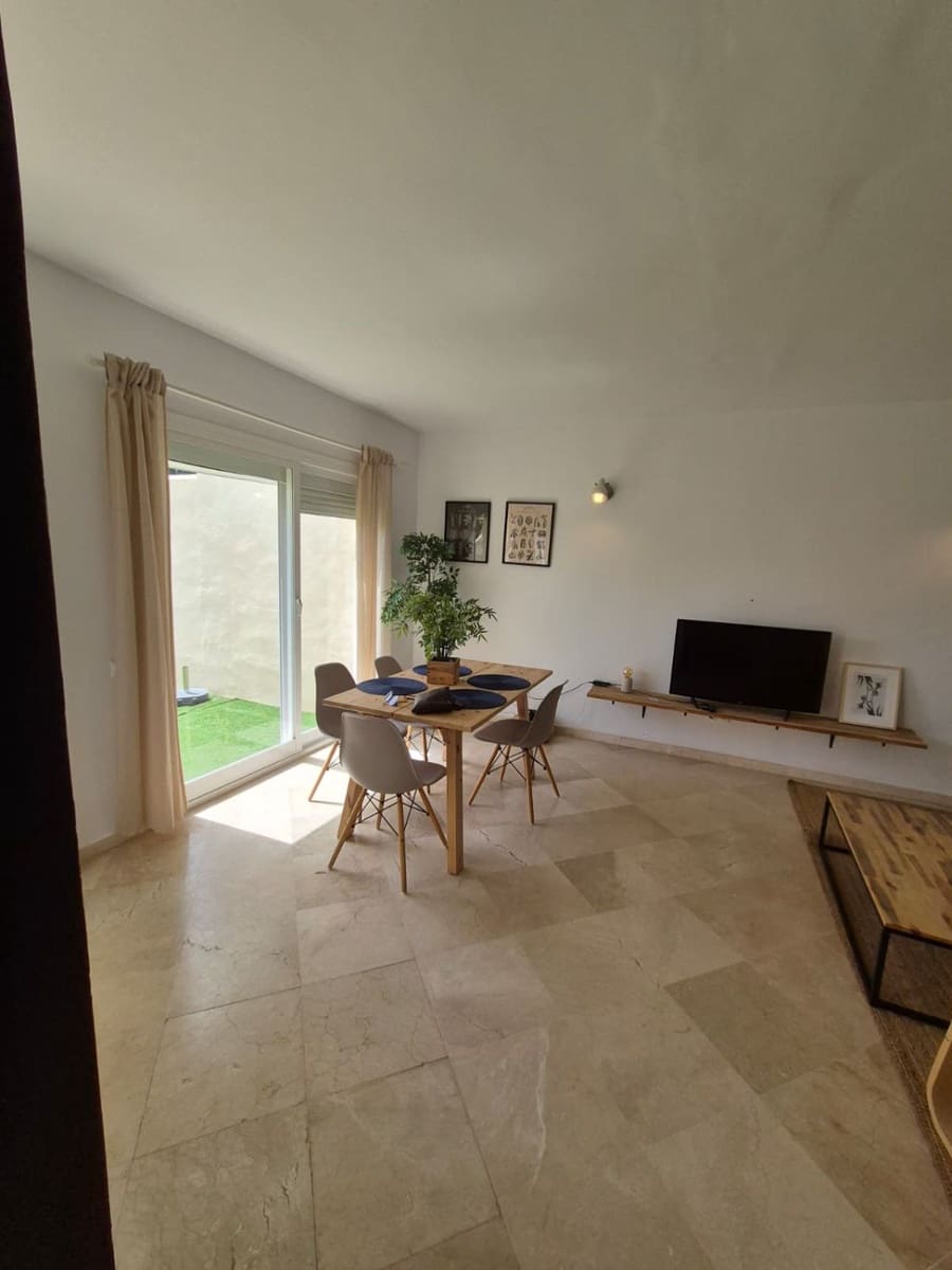 2 soverom Leilighet til salgs i Nueva Andalucia - € 400 000 (Ref: 10109370)