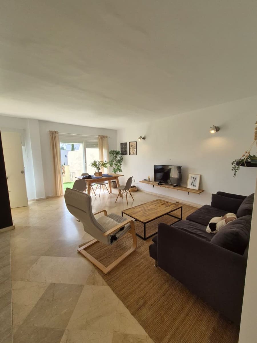 2 soverom Leilighet til salgs i Nueva Andalucia - € 400 000 (Ref: 10109370)