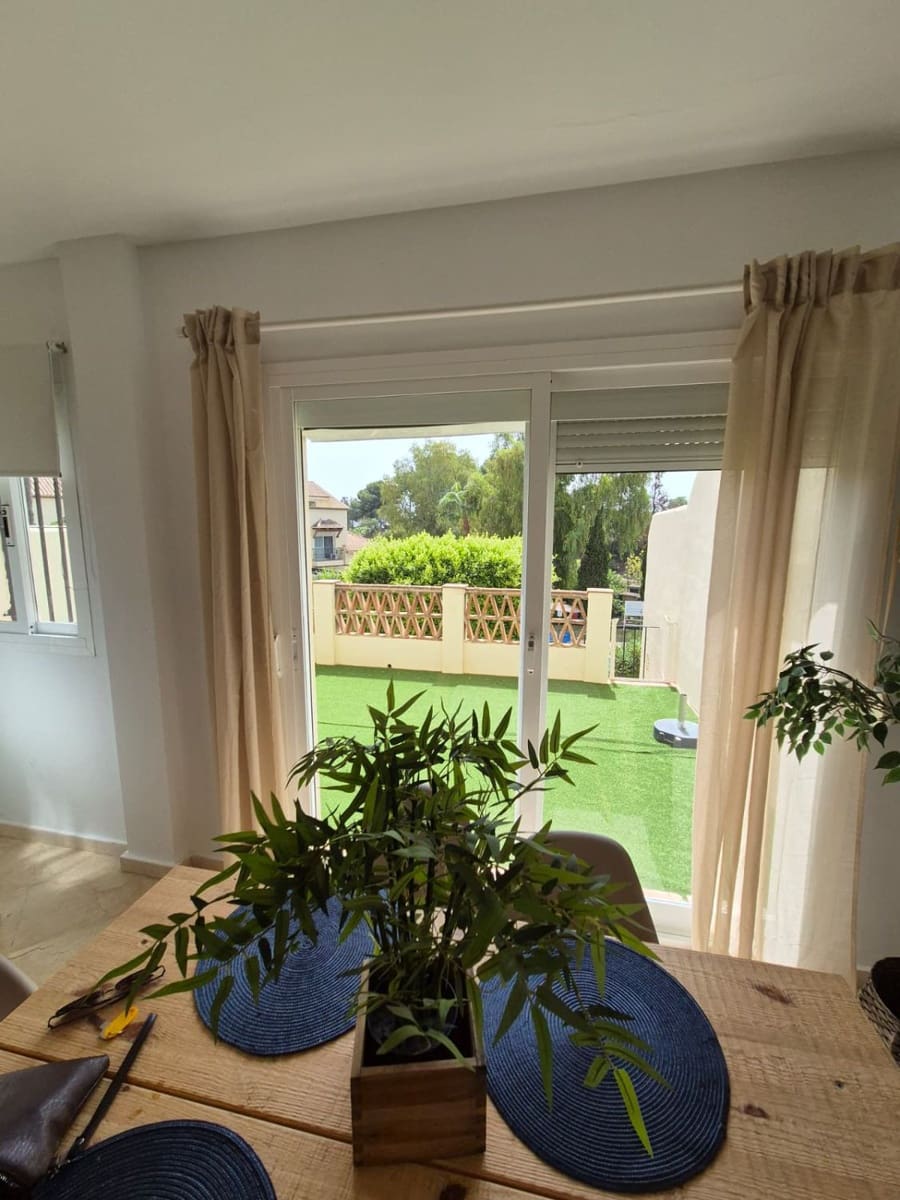 2 soverom Leilighet til salgs i Nueva Andalucia - € 400 000 (Ref: 10109370)