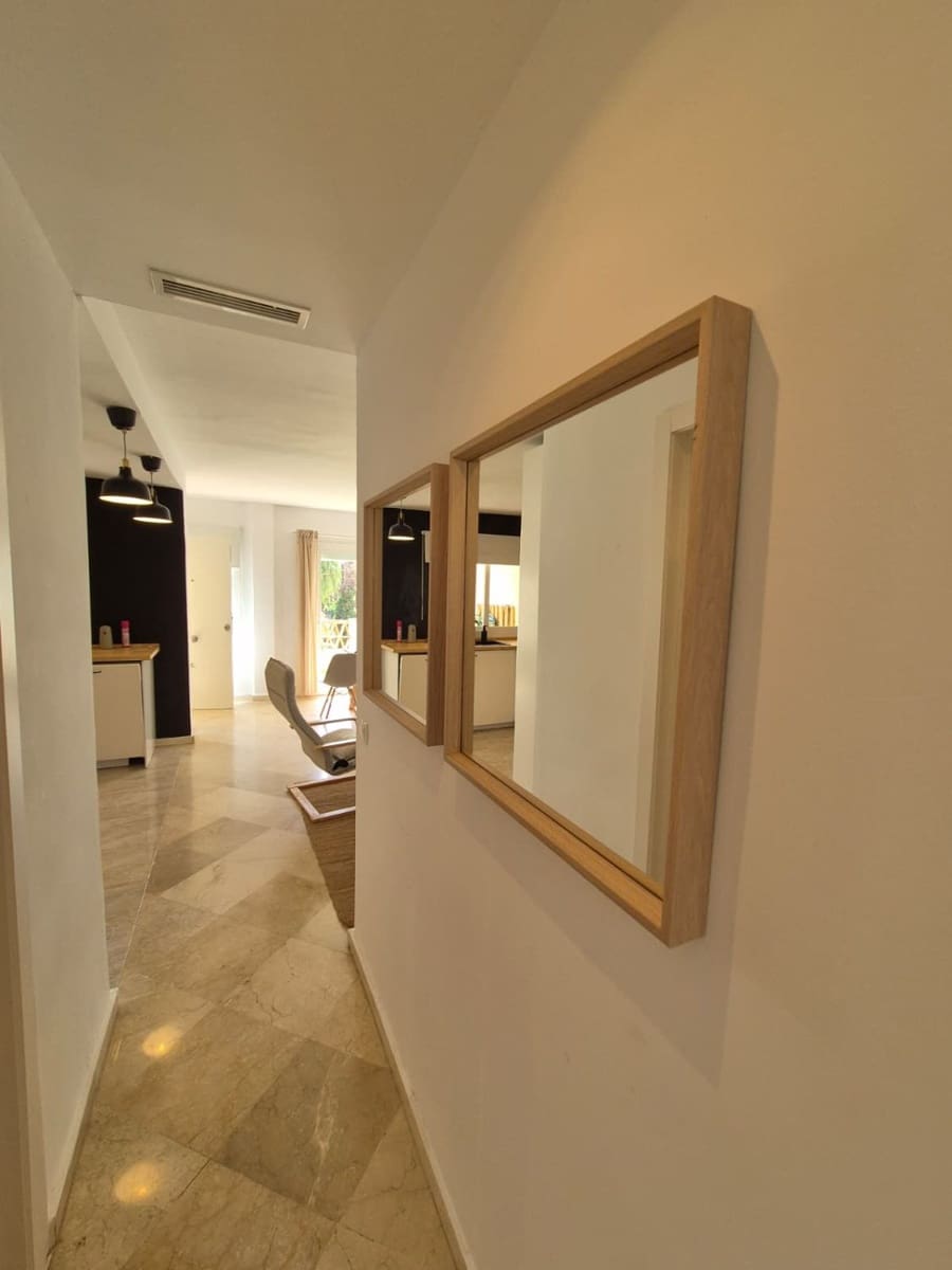 2 soverom Leilighet til salgs i Nueva Andalucia - € 400 000 (Ref: 10109370)