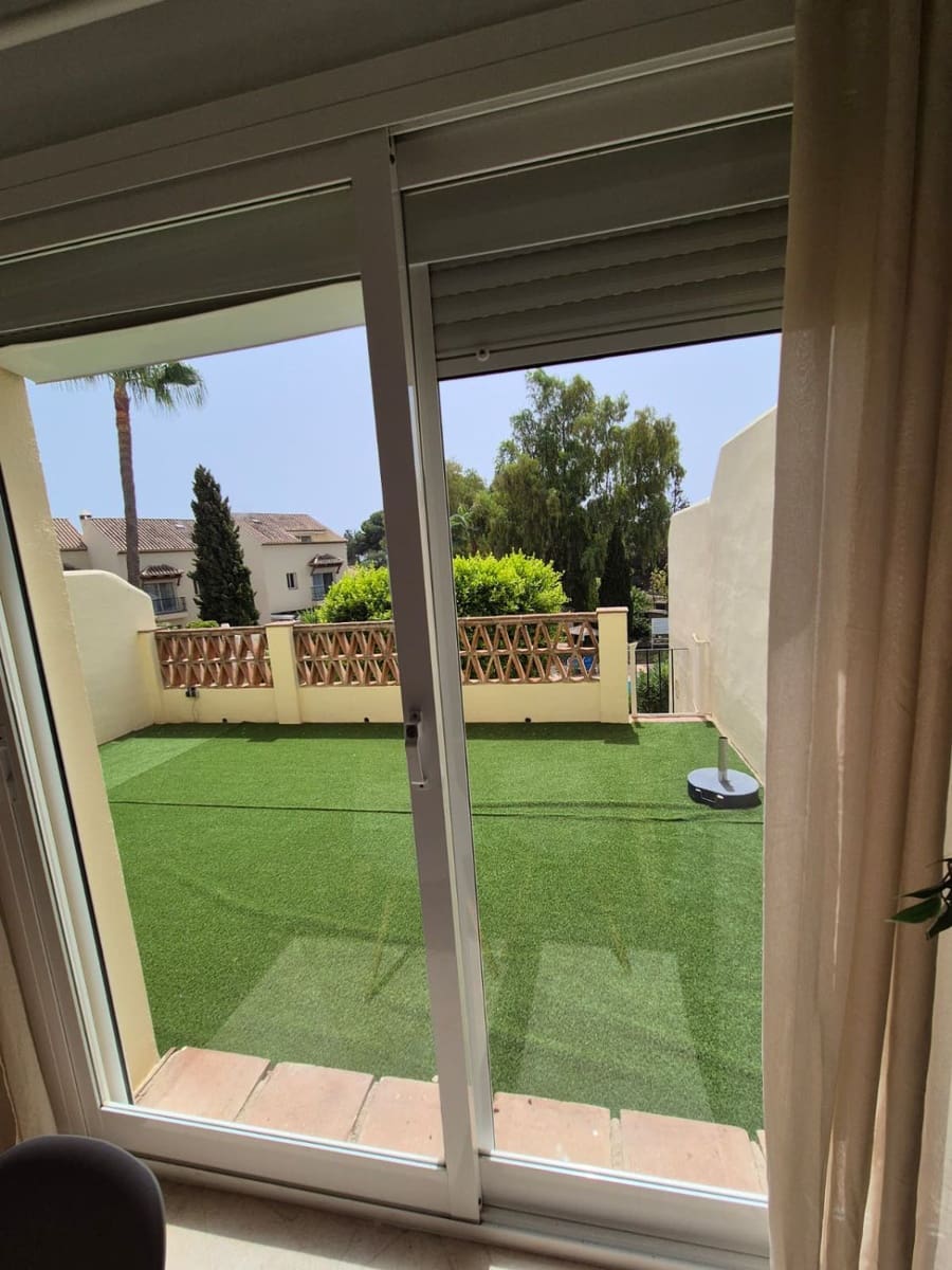2 soverom Leilighet til salgs i Nueva Andalucia - € 400 000 (Ref: 10109370)