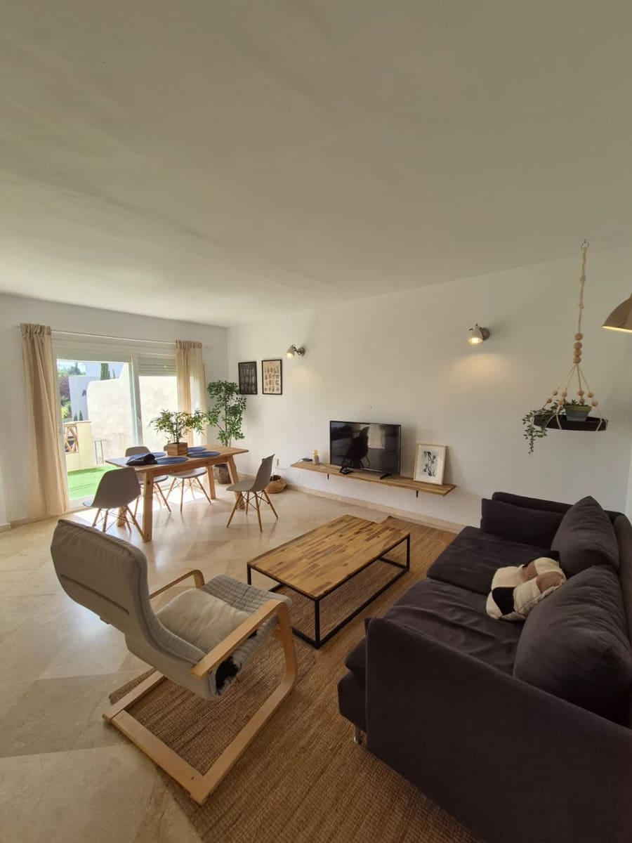 2 soverom Leilighet til salgs i Nueva Andalucia - € 400 000 (Ref: 10109370)