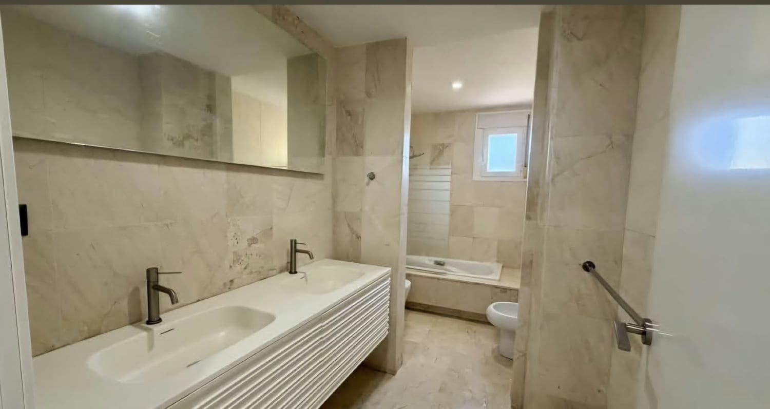 Apartamento de 3 habitaciones en Guadalmina en alquiler - 3.500 € (Ref: 10129013)
