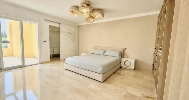 Apartamento de 3 habitaciones en Guadalmina Alta, Marbella en alquiler - 3.500 € (Ref: 10129013)