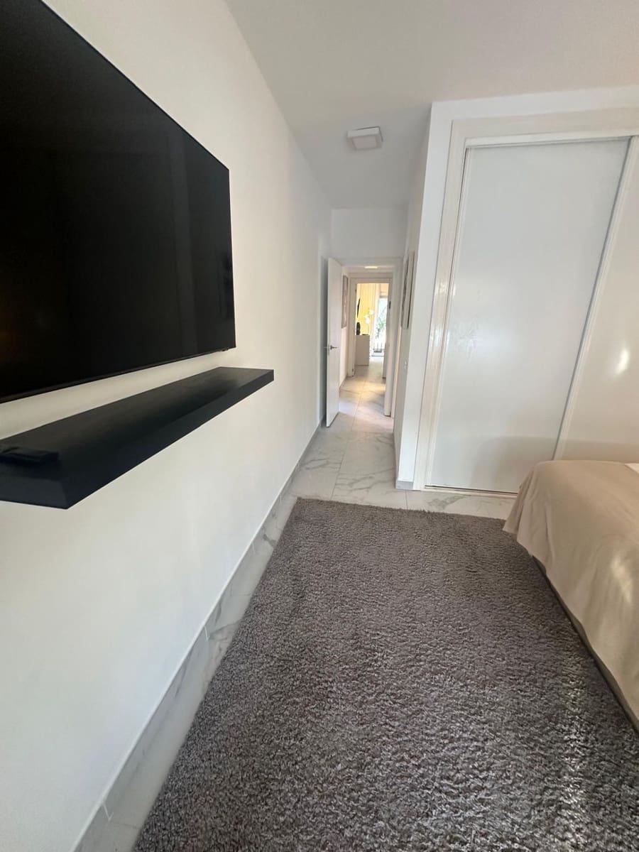 2 bedroom Apartment for rent in Puerto Banus - € 3,500 (Ref: 10129014)