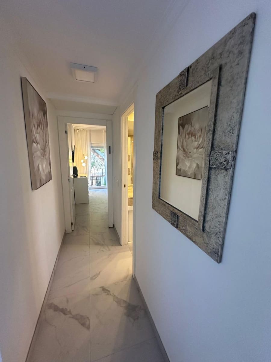 2 bedroom Apartment for rent in Puerto Banus - € 3,500 (Ref: 10129014)