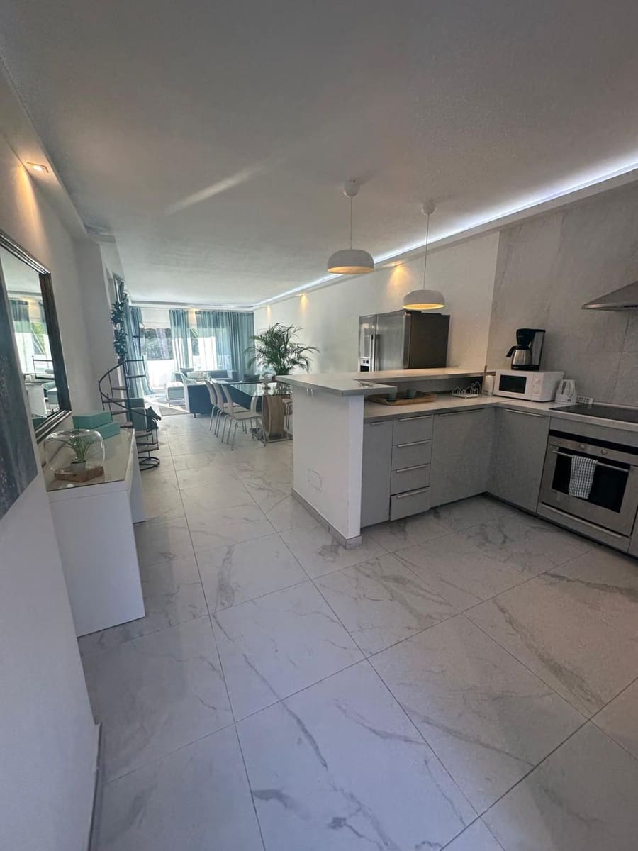 2 bedroom Apartment for rent in Puerto Banus - € 3,500 (Ref: 10129014)