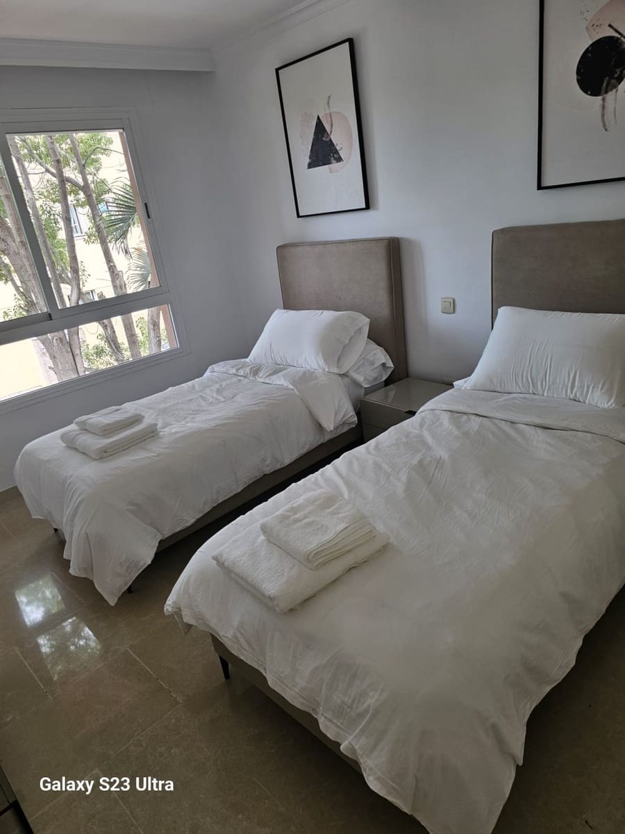 2 Zimmer Apartment zu vermieten in Marbella mit Pool Garage - 3.500 € (Ref: 10129015)