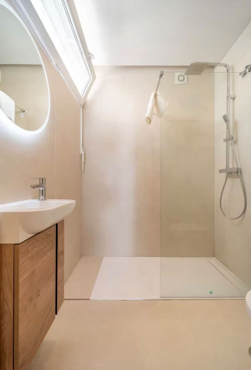 4 bedroom Penthouse for rent in Marbella with pool - € 5,500 (Ref: 10153346)