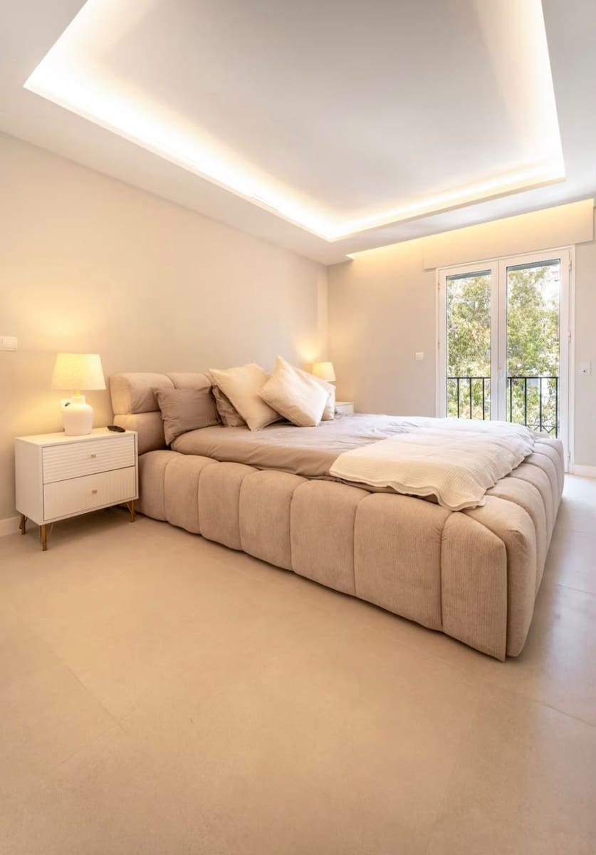 4 bedroom Penthouse for rent in Marbella with pool - € 5,500 (Ref: 10153346)