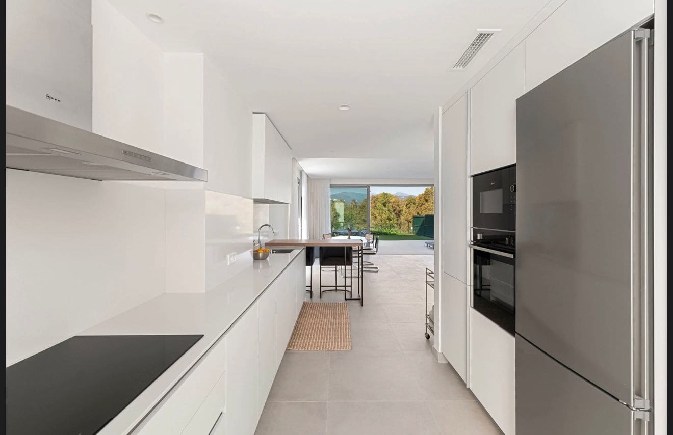 4 makuuhuone Rivitalo vuokrattavana paikassa San Pedro de Alcantara mukana 
autotalli - 5 500 € (Ref: 10159277)