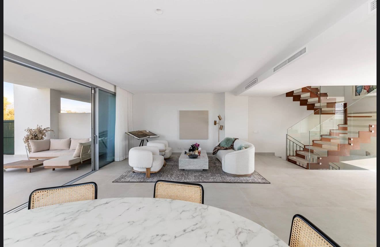 4 makuuhuone Rivitalo vuokrattavana paikassa San Pedro de Alcantara mukana 
autotalli - 5 500 € (Ref: 10159277)