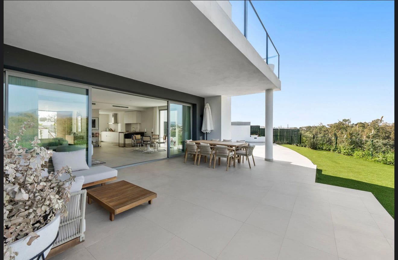 4 makuuhuone Rivitalo vuokrattavana paikassa San Pedro de Alcantara mukana 
autotalli - 5 500 € (Ref: 10159277)