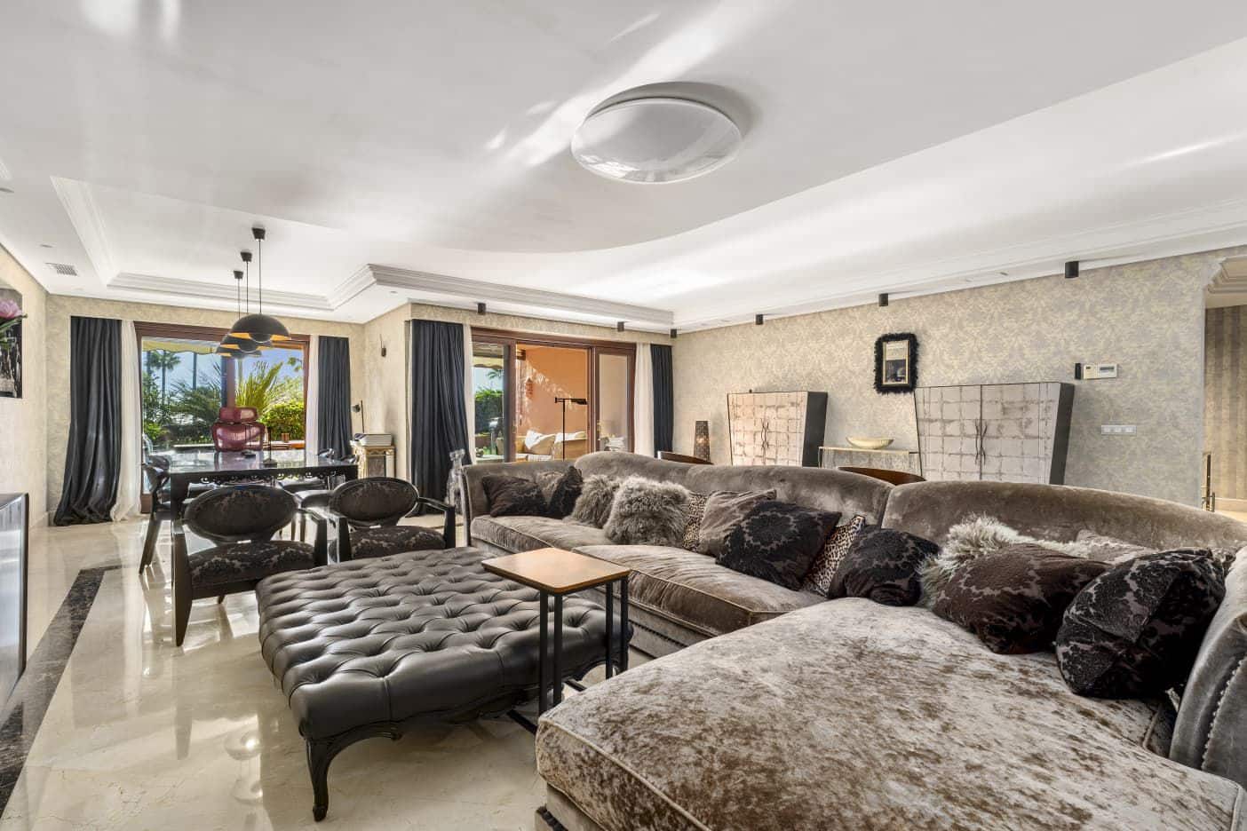 4 bedroom Apartment for sale in El Padron with pool garage - € 2,000,000 (Ref: 10177006)