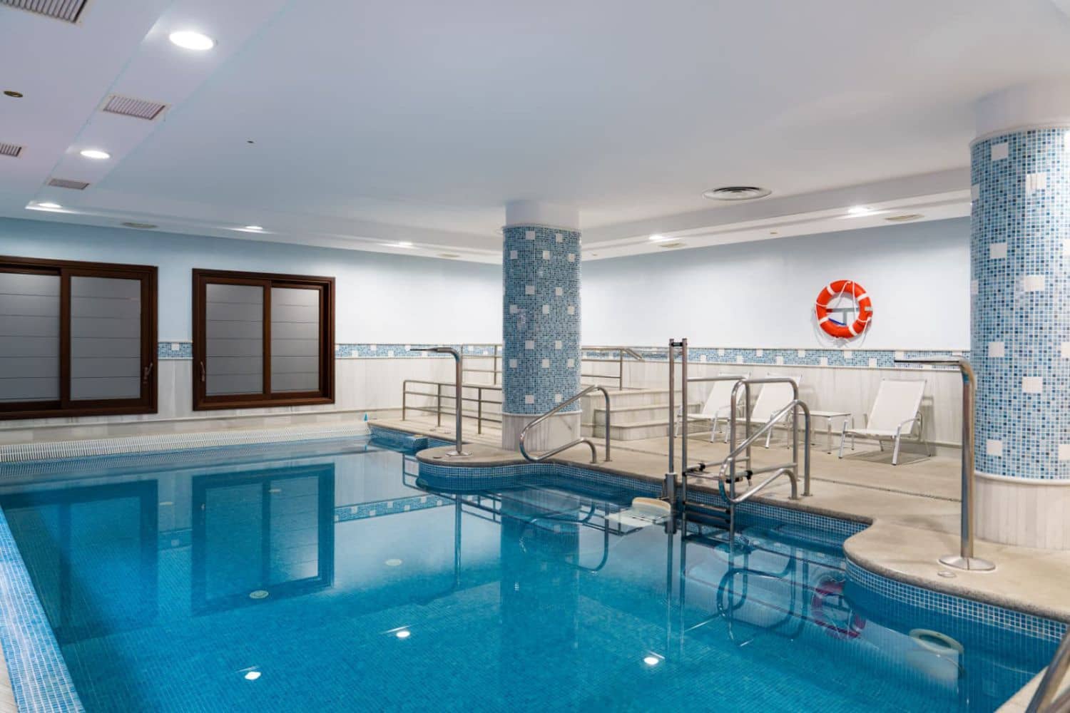 4 bedroom Apartment for sale in El Padron with pool garage - € 2,000,000 (Ref: 10177006)