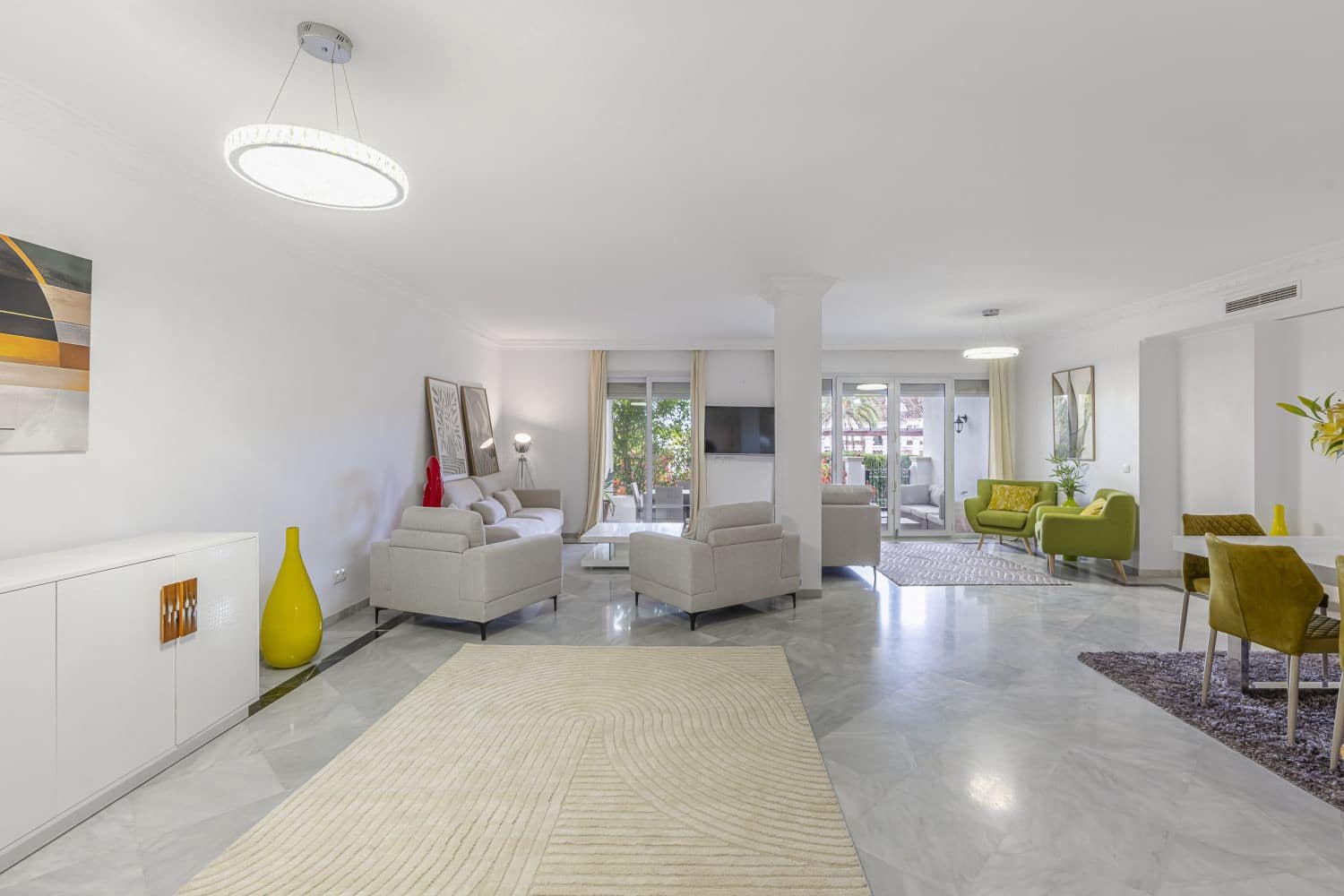 3 soveværelse Lejlighed til leje i Golden Mile med swimmingpool garage - € 5.000 (Ref: 10182888)