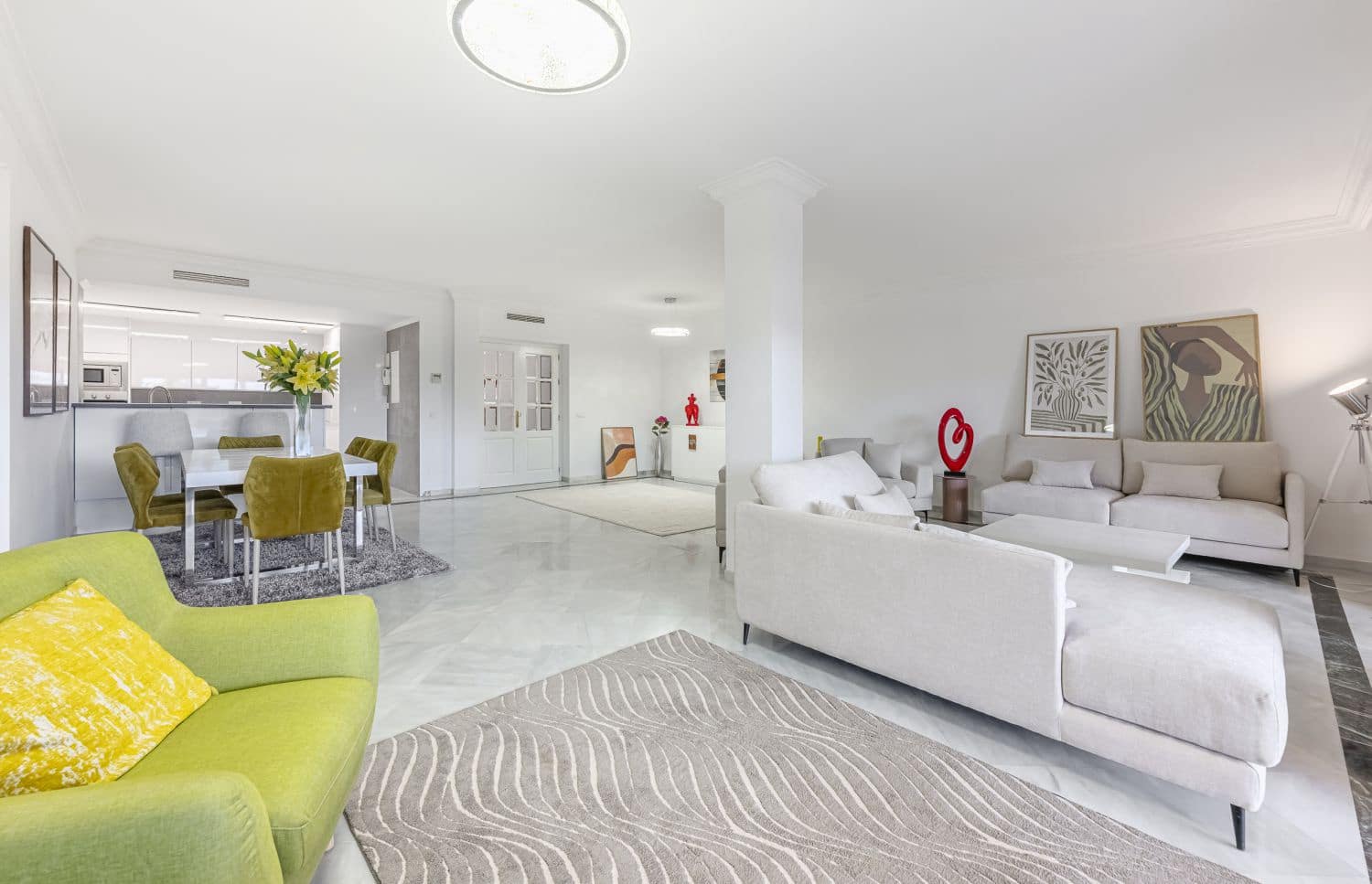 3 soveværelse Lejlighed til leje i Golden Mile med swimmingpool garage - € 5.000 (Ref: 10182888)