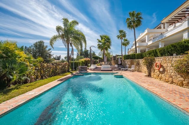 3 soveværelse Lejlighed til leje i Lomas De Marbella, Marbella med swimmingpool garage - € 5.000 (Ref: 10182888)