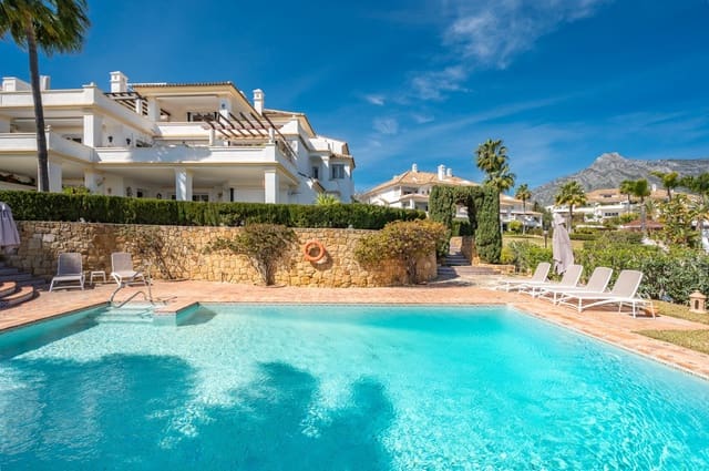 3 soveværelse Lejlighed til leje i Lomas De Marbella, Marbella med swimmingpool garage - € 5.000 (Ref: 10182888)