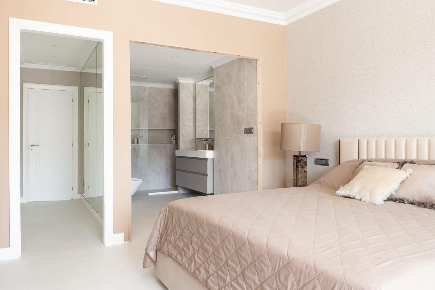 Apartamento de 3 habitaciones en Puerto Banus en alquiler con piscina garaje - 12.000 € (Ref: 10182889)