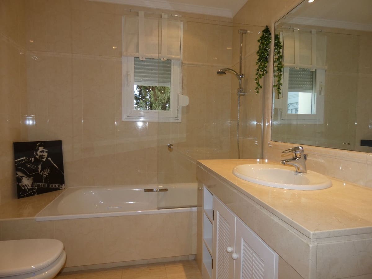 7 Zimmer Villa zu vermieten in Benahavis mit Garage - 8.000 € (Ref: 8173291)