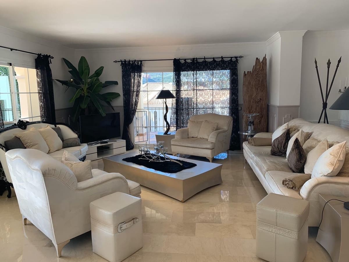 7 Zimmer Villa zu vermieten in Benahavis mit Garage - 8.000 € (Ref: 8173291)