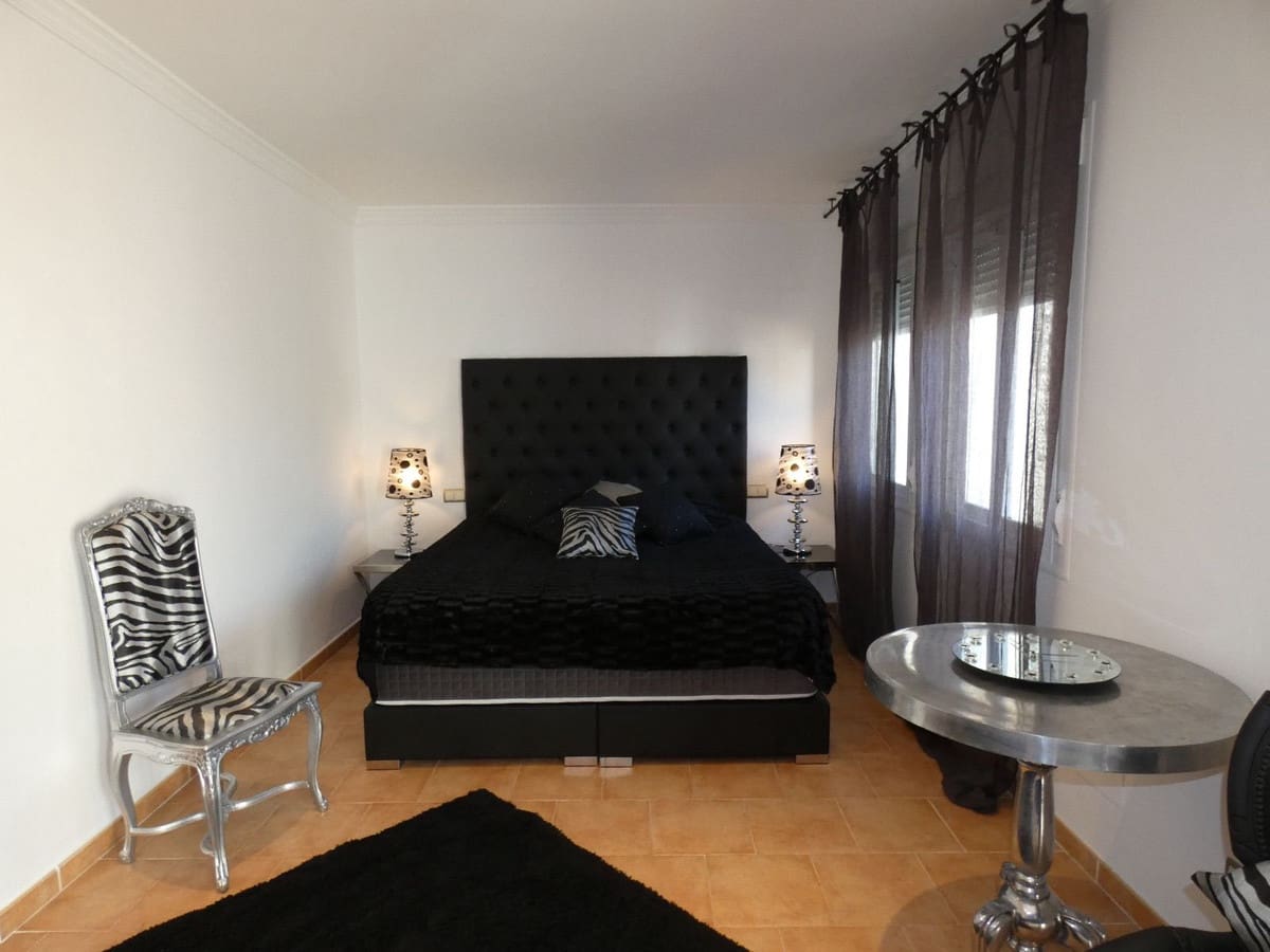 7 Zimmer Villa zu vermieten in Benahavis mit Garage - 8.000 € (Ref: 8173291)