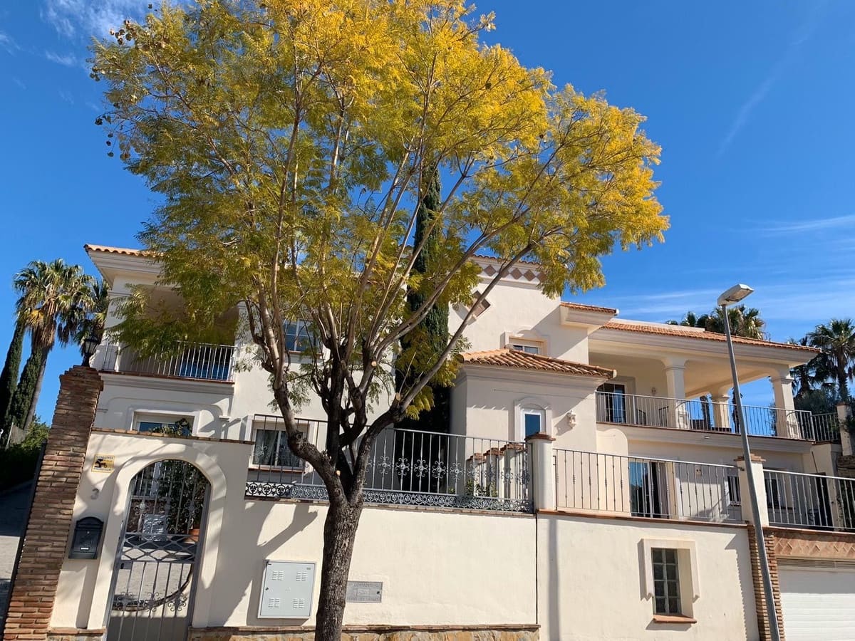 7 Zimmer Villa zu vermieten in Benahavis mit Garage - 8.000 € (Ref: 8173291)