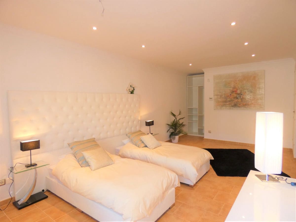 7 Zimmer Villa zu vermieten in Benahavis mit Garage - 8.000 € (Ref: 8173291)