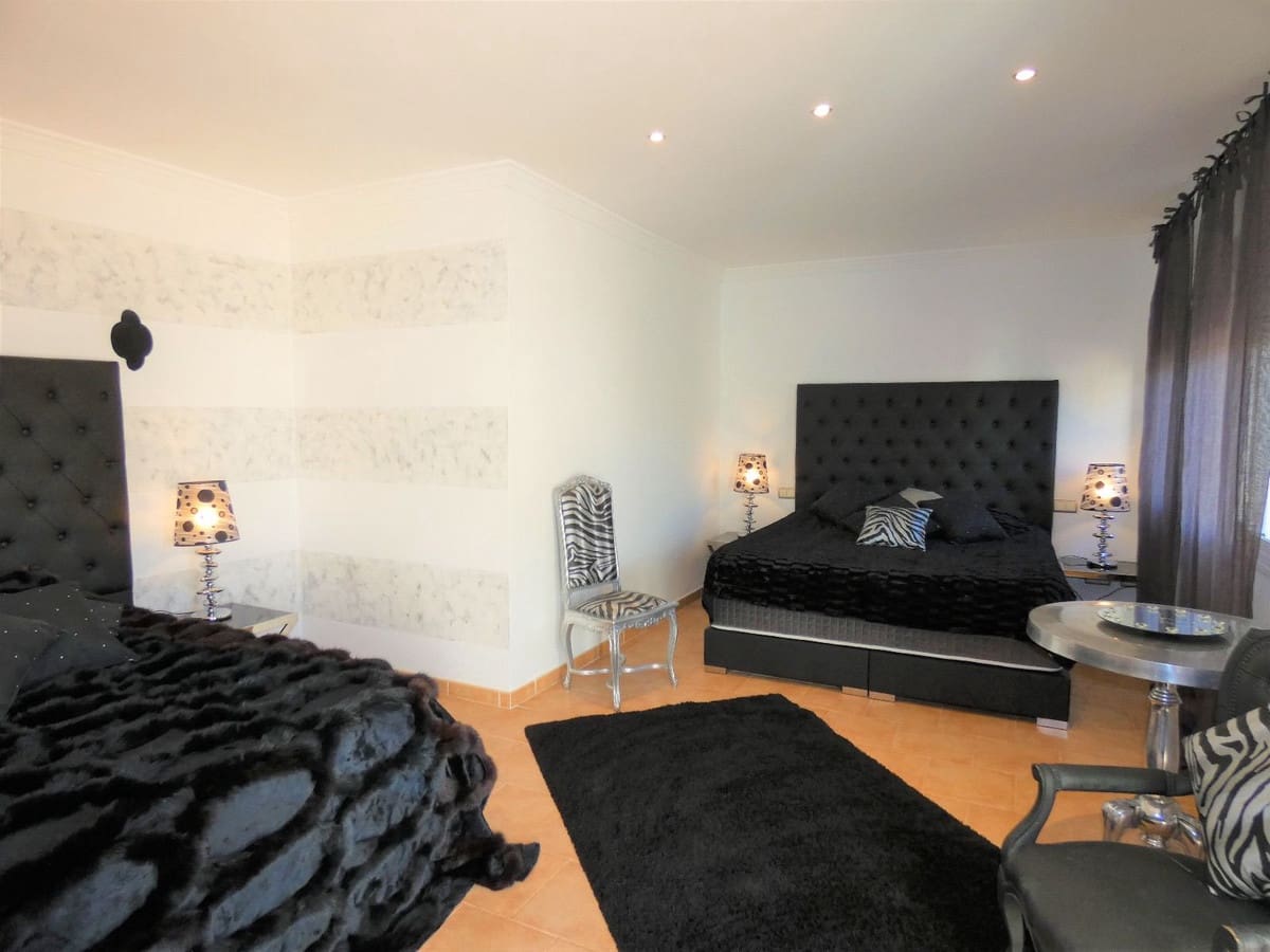 7 Zimmer Villa zu vermieten in Benahavis mit Garage - 8.000 € (Ref: 8173291)