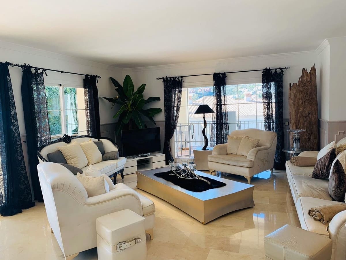 7 Zimmer Villa zu vermieten in Benahavis mit Garage - 8.000 € (Ref: 8173291)