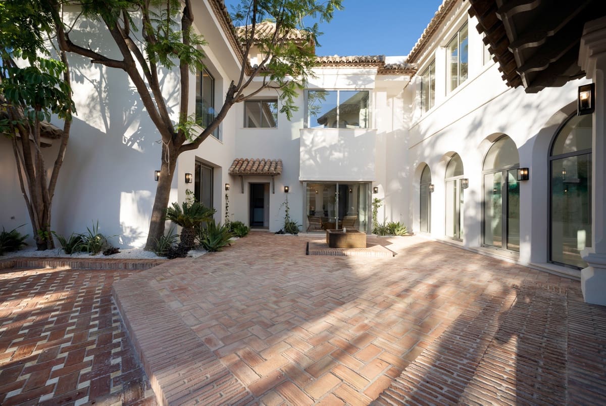 7 sovrum Villa för semesterbostäder i Monte Halcones med garage - 25 000 € (Ref: 8173292)