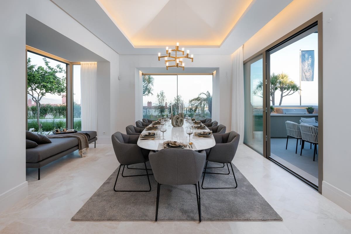 7 sovrum Villa för semesterbostäder i Monte Halcones med garage - 25 000 € (Ref: 8173292)