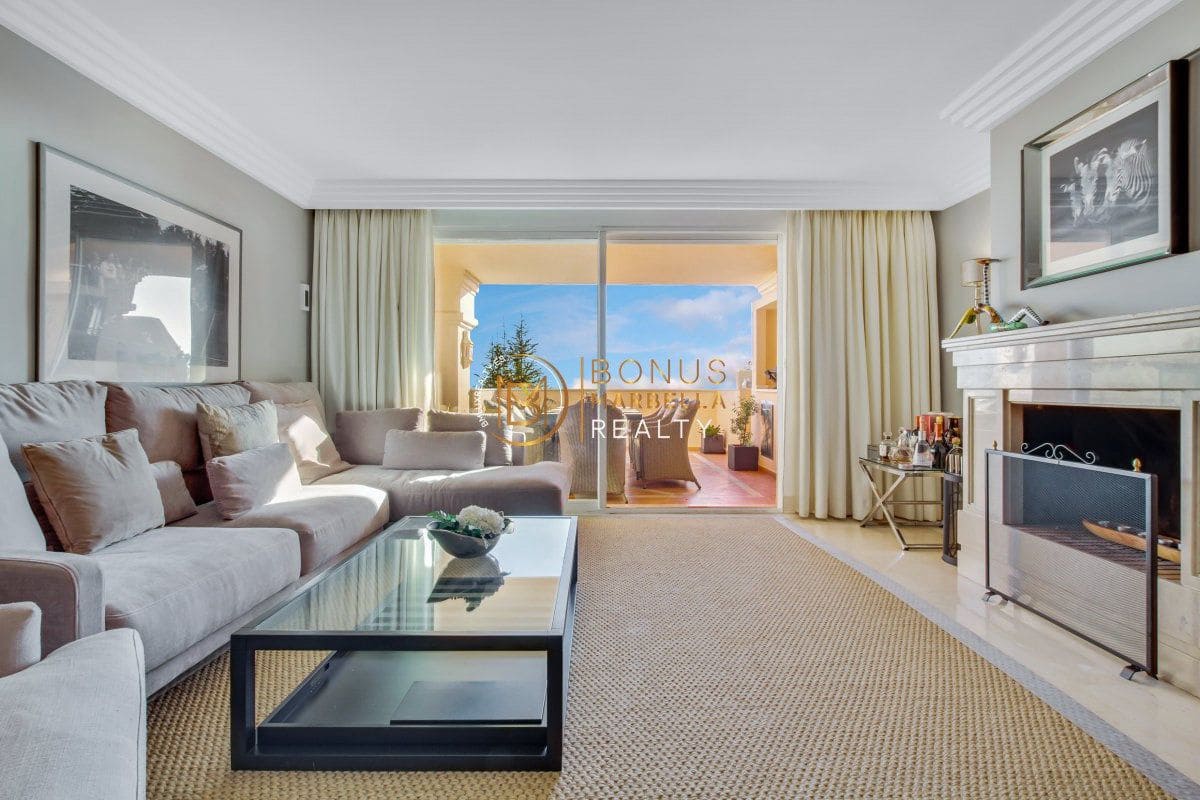 3 makuuhuone Huoneisto myytävänä paikassa Nueva Andalucia - 799 000 € (Ref: 8176723)