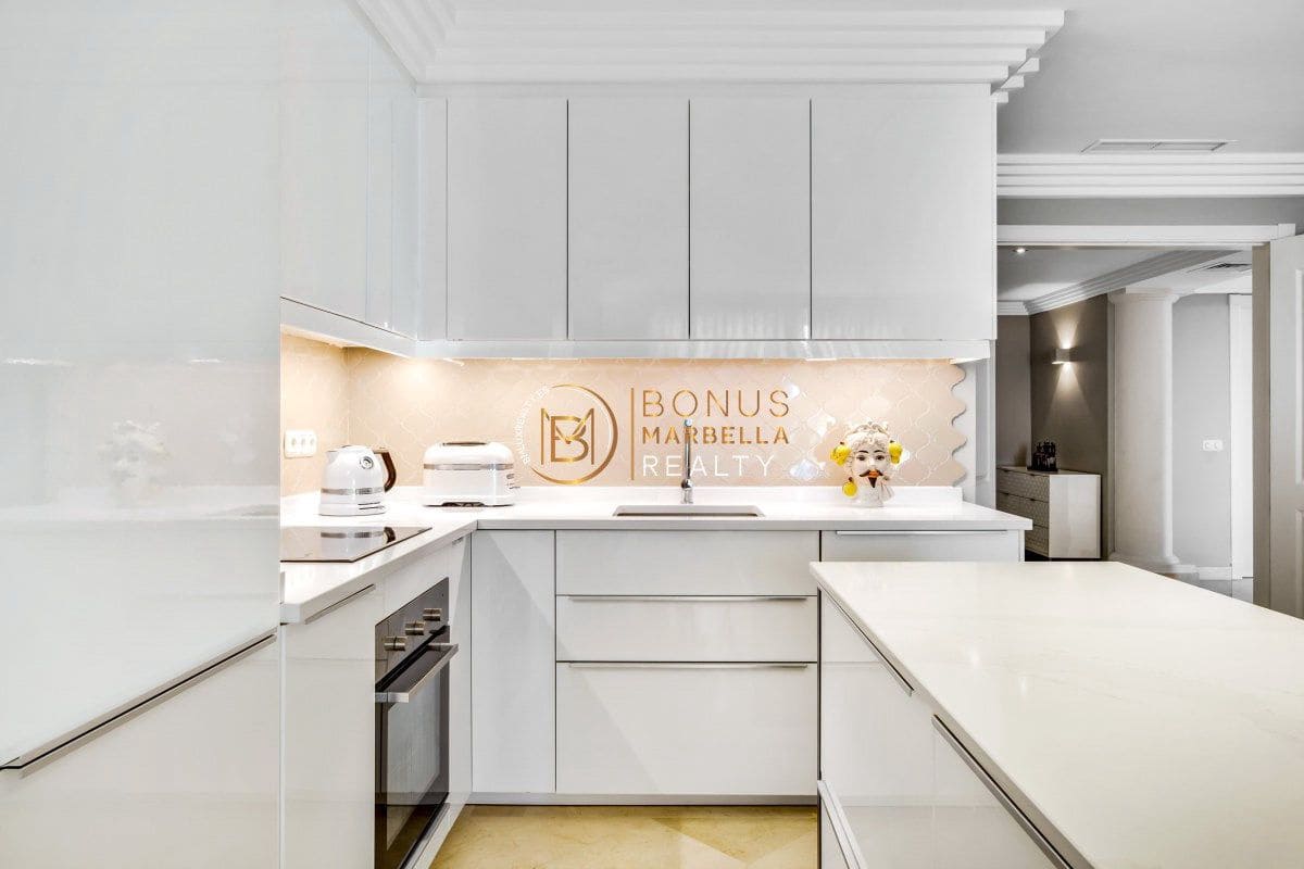 3 makuuhuone Huoneisto myytävänä paikassa Nueva Andalucia - 799 000 € (Ref: 8176723)