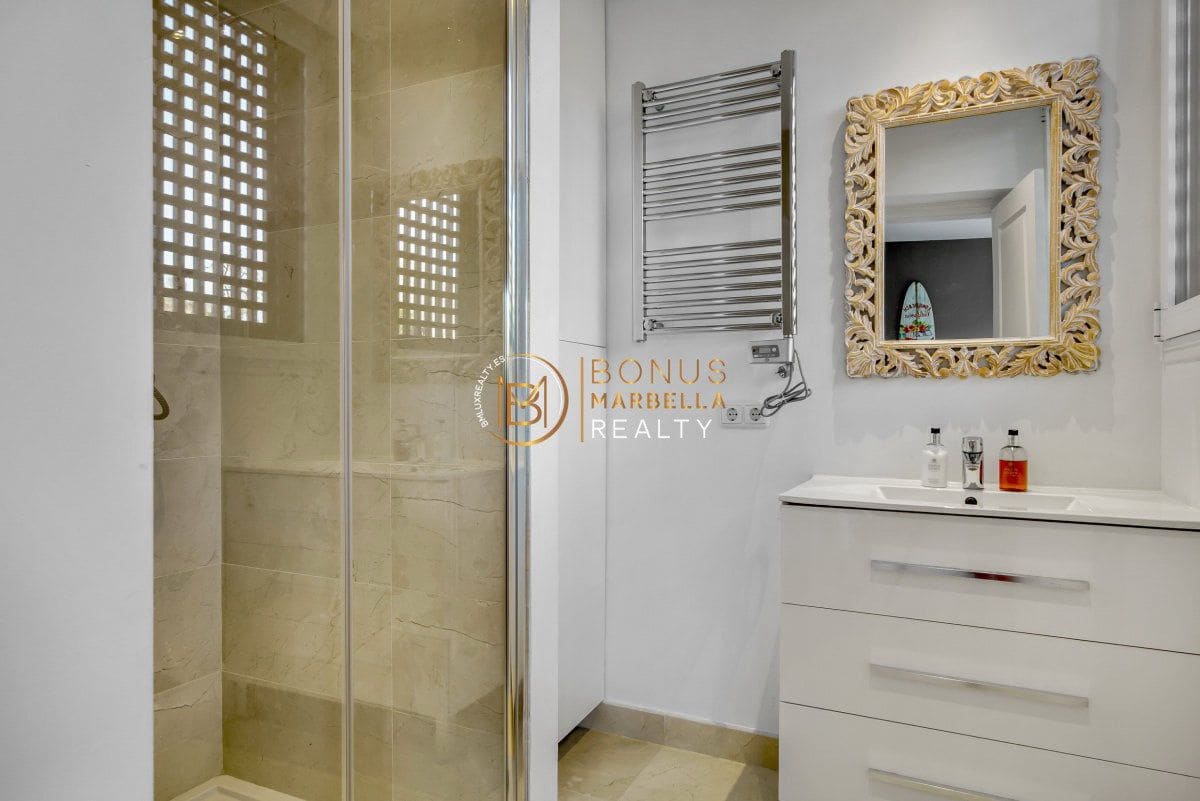 3 makuuhuone Huoneisto myytävänä paikassa Nueva Andalucia - 799 000 € (Ref: 8176723)