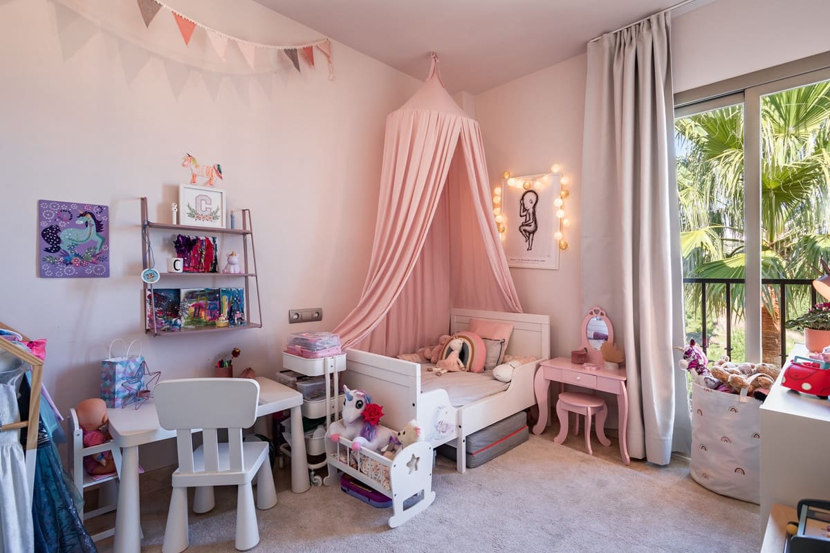 3 Zimmer Penthouse zu verkaufen in Benahavis mit Garage - 695.000 € (Ref: 8178523)