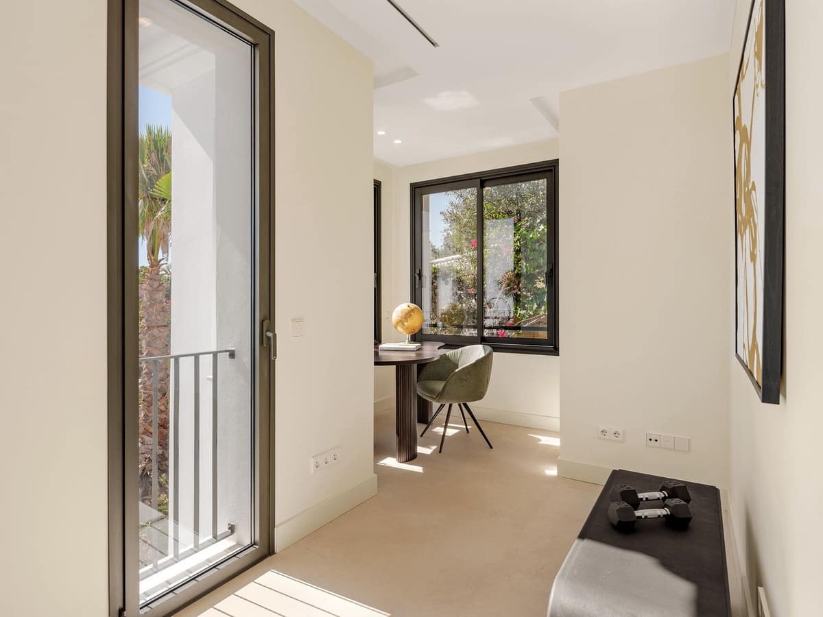 5 sypialnia Willa na sprzedaż w Marbella z garażem - 3 350 000 € (Ref: 8183232)