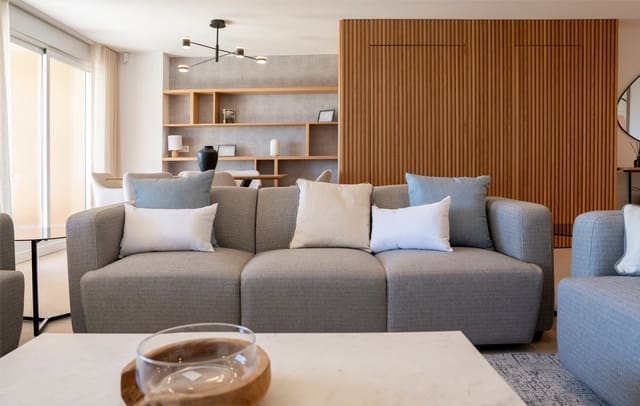 3 soveværelse Rækkehus til salg i Estepona med garage - € 615.000 (Ref: 8201022)