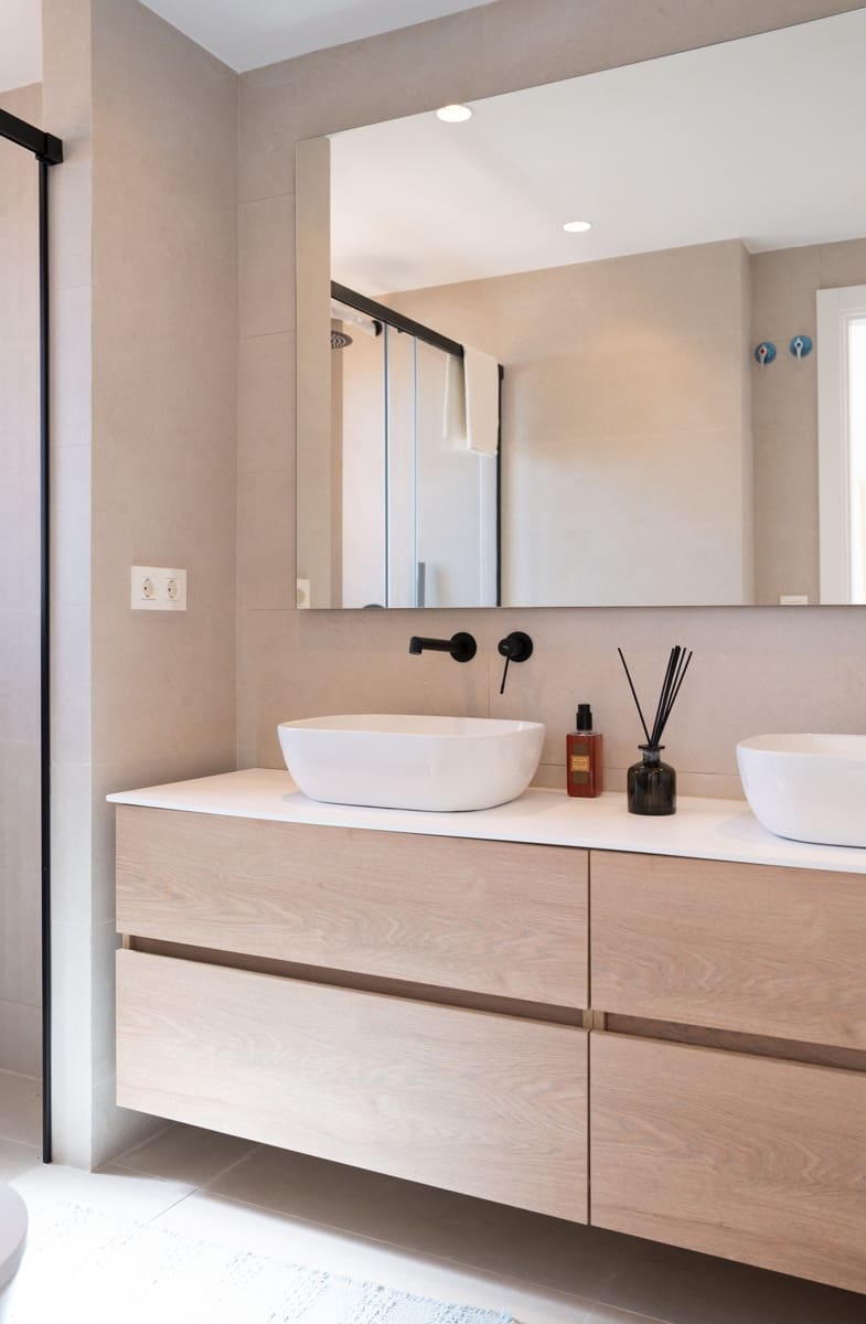 3 quarto Moradia em Banda para venda em Estepona com garagem - 615 000 € (Ref: 8201022)